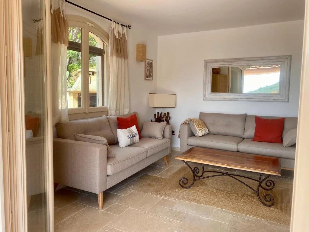 Salon 2 - Villa et chambre d'hôtes vue mer Le Lavandou