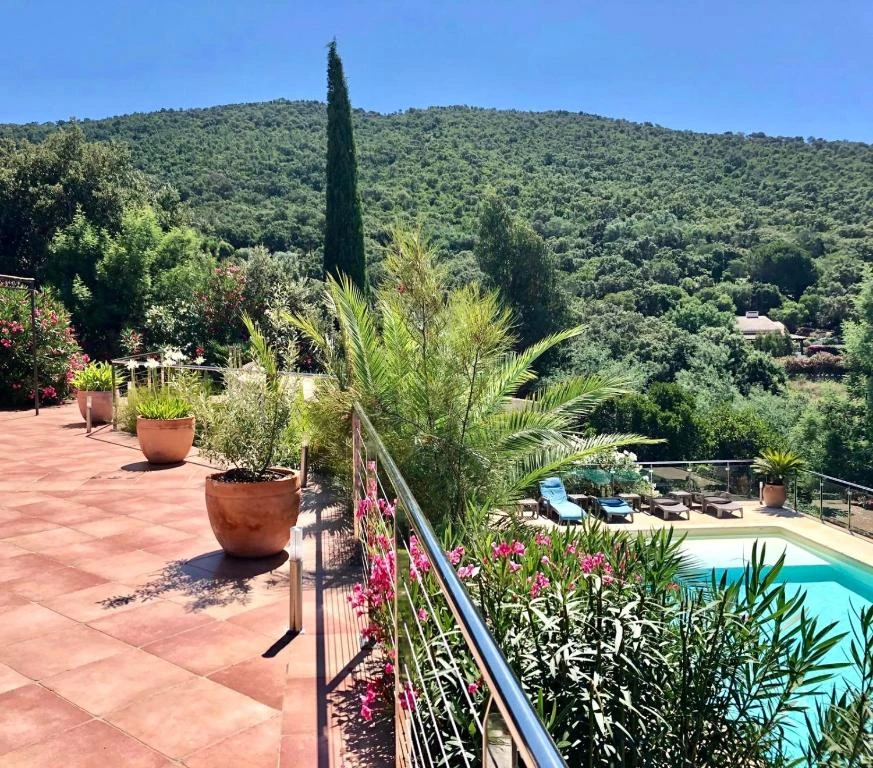 Terrasse 2 - Villa et chambre d'hôtes vue mer Le Lavandou