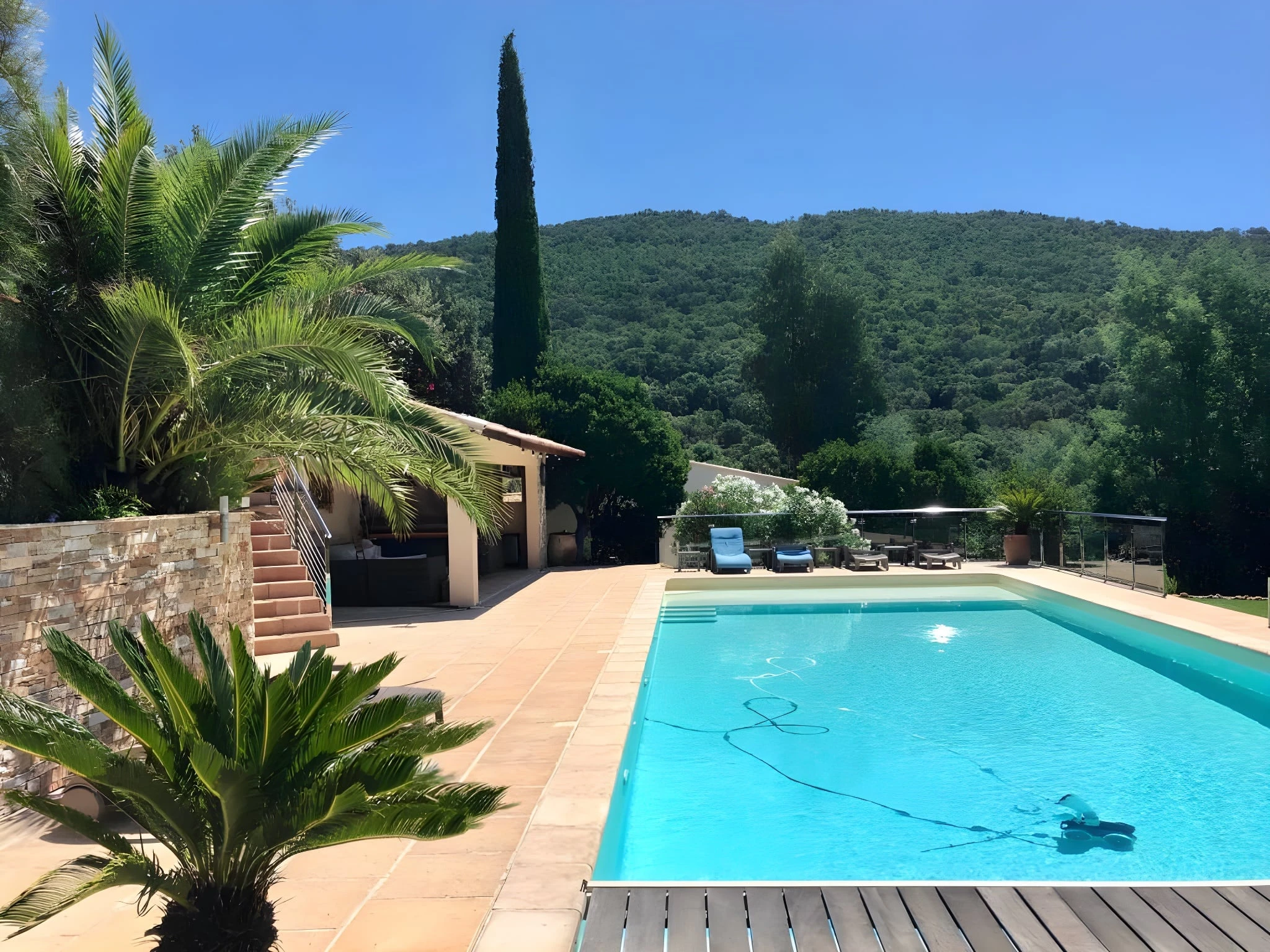 Piscine - Villa et chambre d'hôtes vue mer Le Lavandou