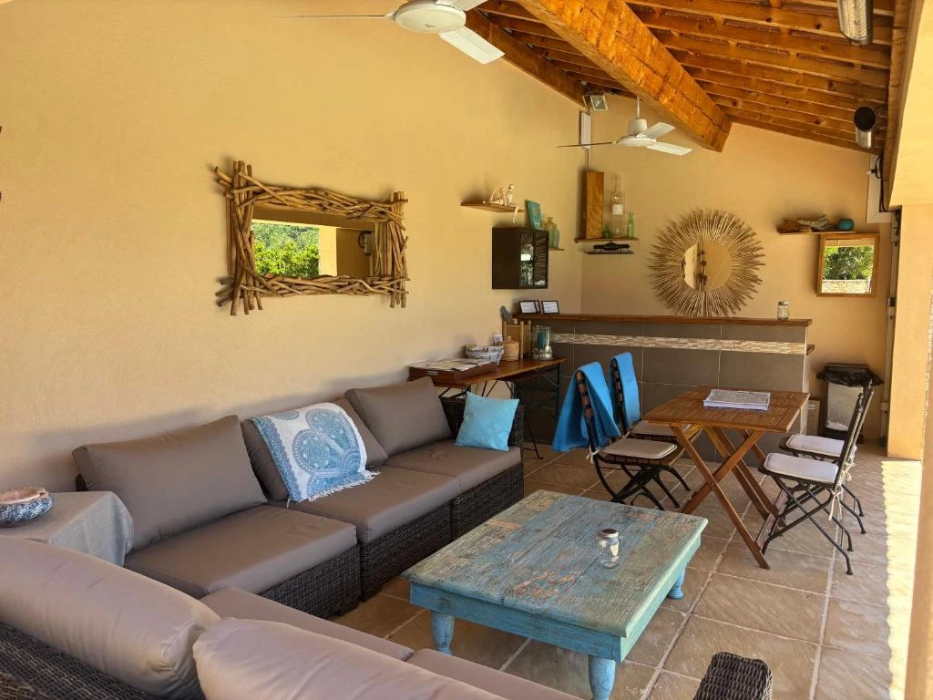 Terrasse extérieure - Villa et chambre d'hôtes vue mer Le Lavandou